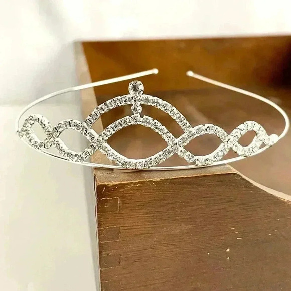 Clear Rhinestone Metal Silver Tone Swirl Design Hair Tiara Crown NEW - Picture 6 of 9